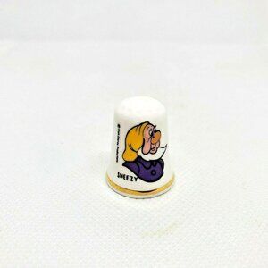 Radnor Bone China England Walt Disney Snow White & 7 Dwarfs Sneezy Thimble